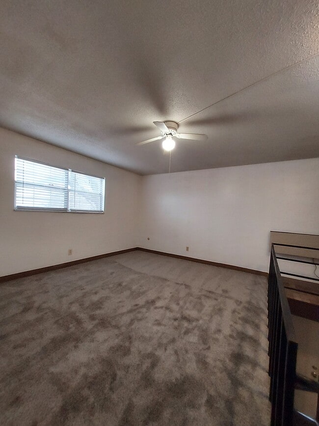 Building Photo - 187 Buckingham St