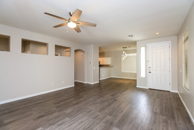 Foto del edificio - 1990 E Browning Pl