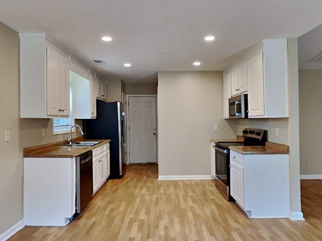Building Photo - 2773 Sam Calvin Dr