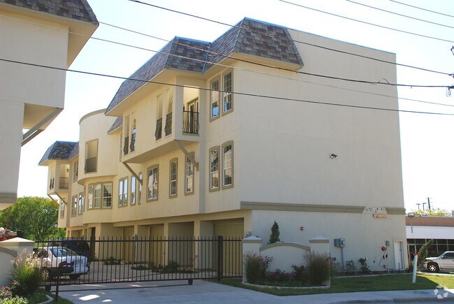 Foto del edificio - 2316 Stutz Rd