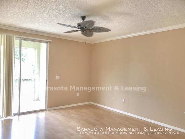 Building Photo - 5700 Bentgrass Dr