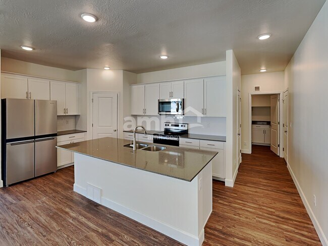 Building Photo - 2616 W 3290 S