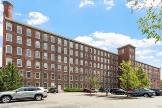 Building Photo - 52 Lawrence Dr