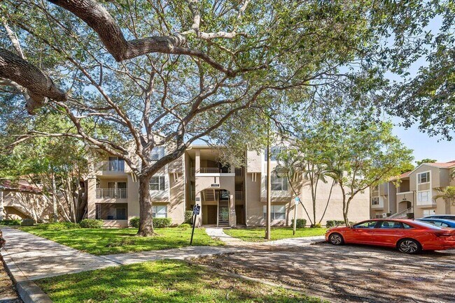 Building Photo - 1825 Palm Cove Blvd