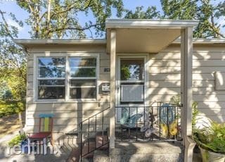 Building Photo - 2 br, 3 bath House - 5283 Broadway St
