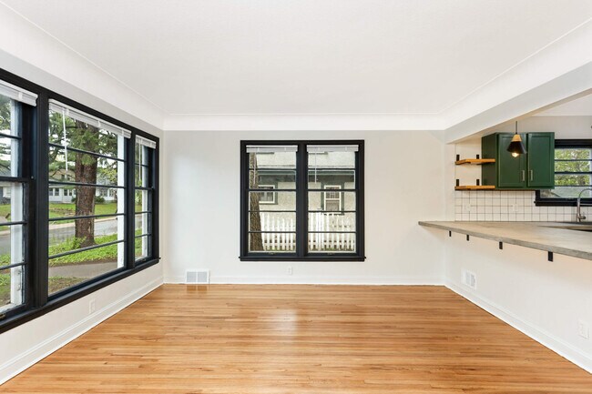 Foto del edificio - 5026 43rd Ave S