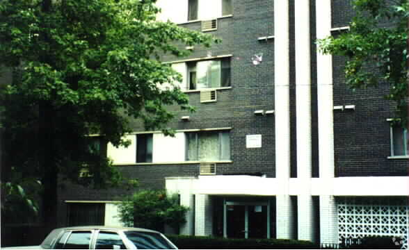 Foto del edificio - 6030 N Kenmore Ave