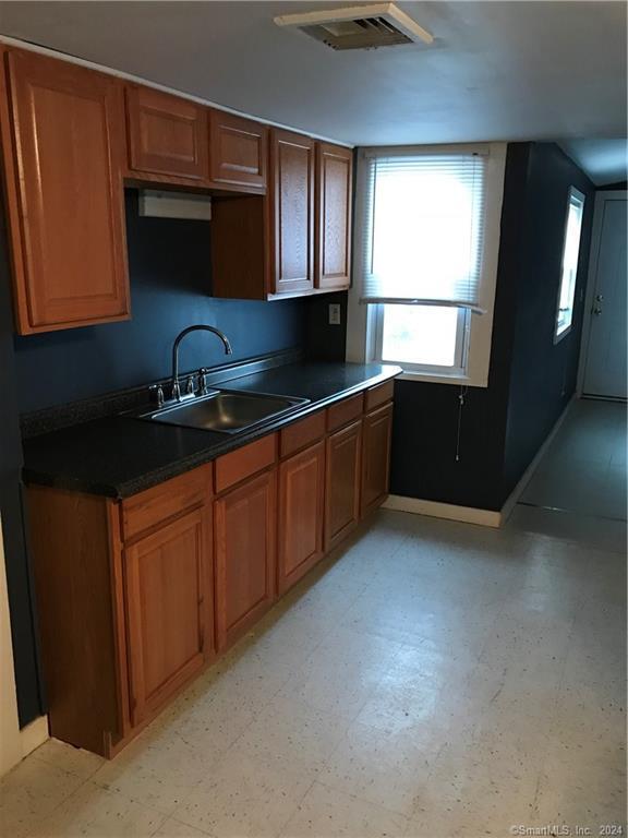Primary Photo - 201 Center St
