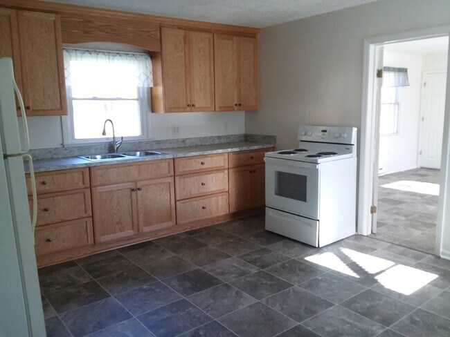 Kitchen - 3432 Bethlehem Church Rd NE