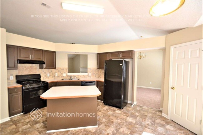 Foto del edificio - 3977 Lindley Dr