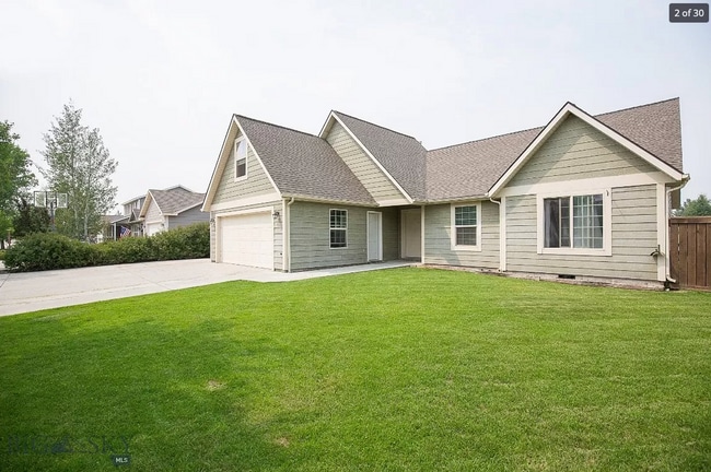 Building Photo - 4 Bedroom Home in River Rock