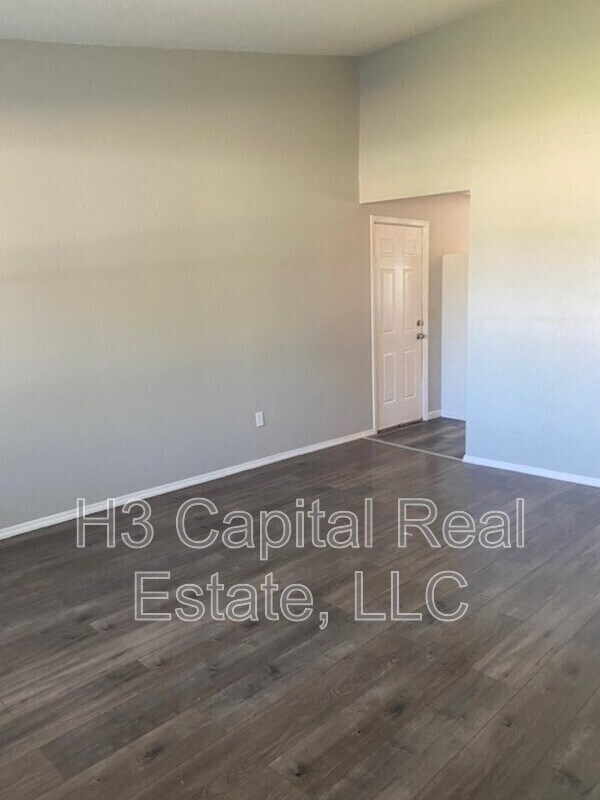 Building Photo - 22 Eastgate Dr