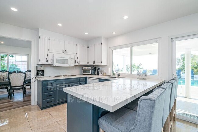Foto del edificio - 5270 Soledad Rancho Ct