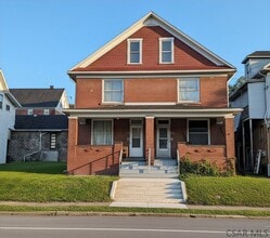 Building Photo - 550 Ferndale Ave