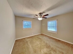 Building Photo - 7087 N McAlpin Ave