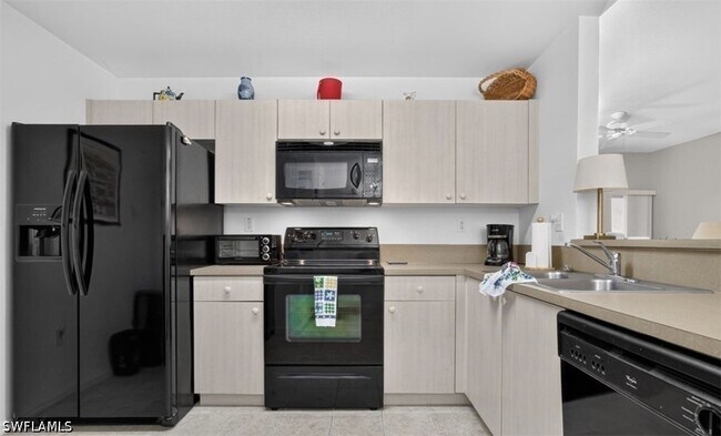 Foto del edificio - 15433 Bellamar Cir
