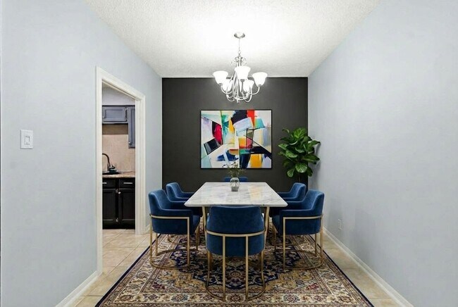 Foto del edificio - 661 Bering Dr