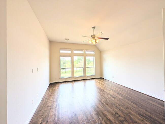 Foto del edificio - 28115 Castle Park Ln
