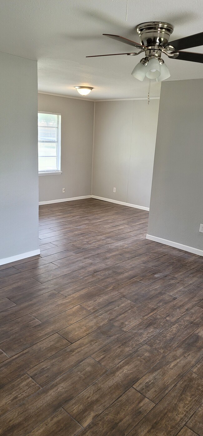 Foto del edificio - 712 W Rebecca Ave