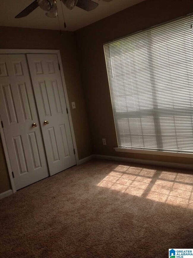 Foto del edificio - 200 Willow Point Cir