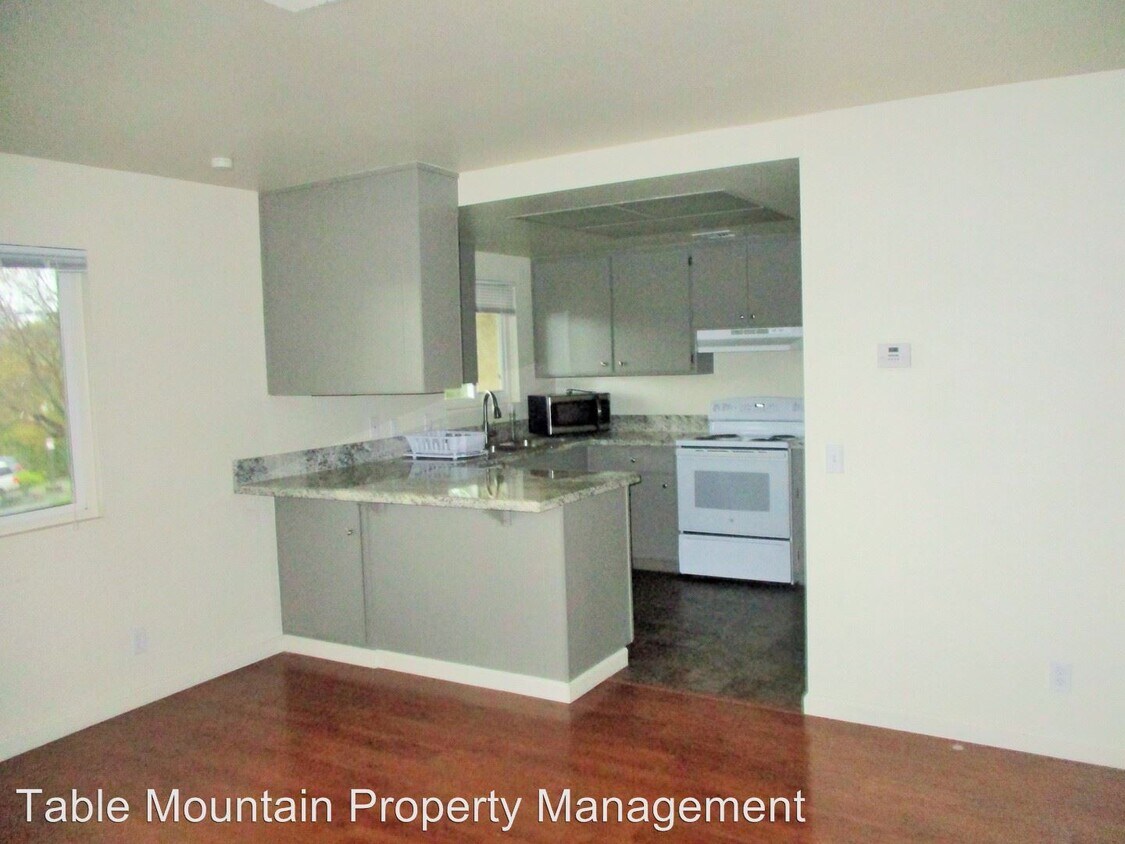 Foto del edificio - 2 br, 1 bath Apartment - 2999 Oro Dam Blvd  E