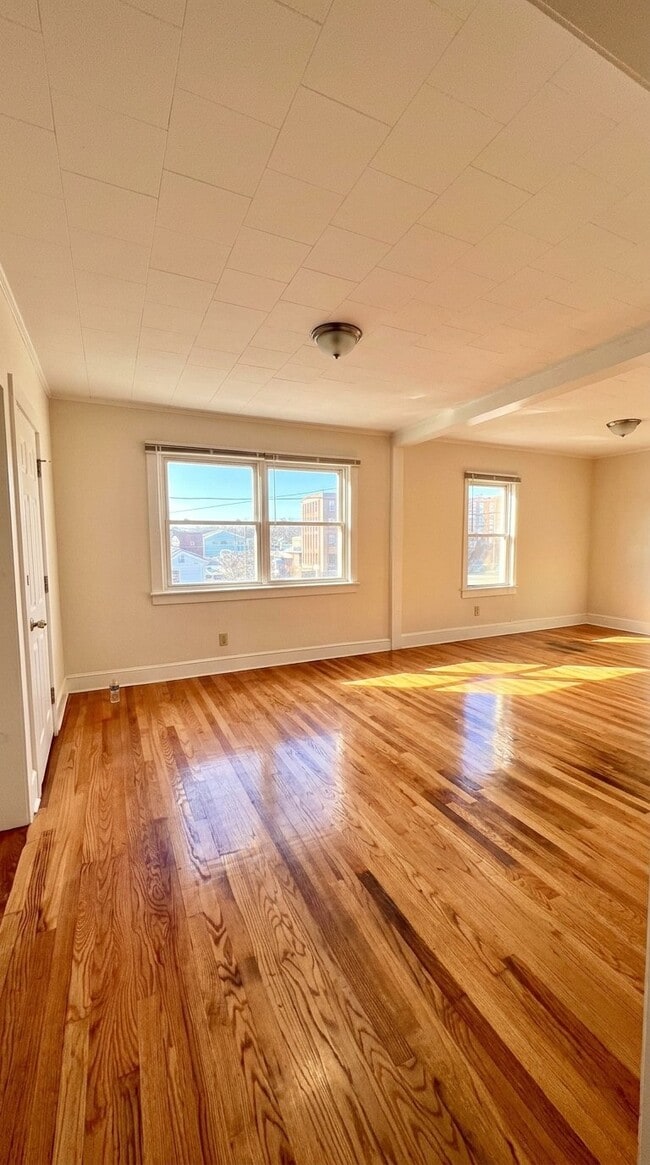 Building Photo - 45 Slater St