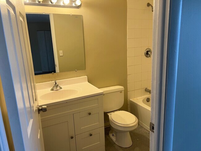 Foto del edificio - 5713 Tiburon Ct