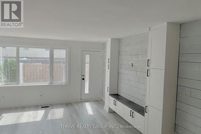 Building Photo - 51 Toulon Crescent