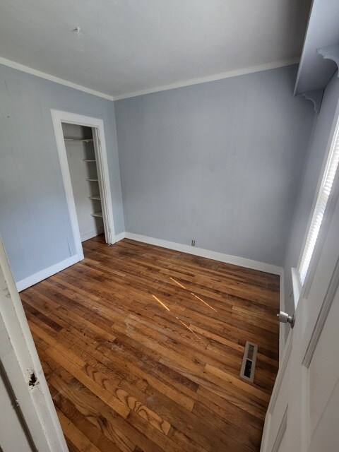Foto del edificio - 370 S Cedar St
