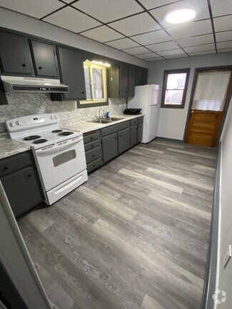 Building Photo - 403 W Mahanoy St