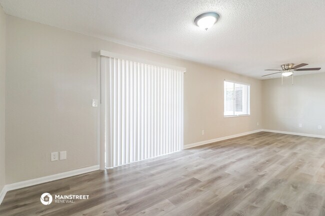 Building Photo - 3221 Sandspur Dr