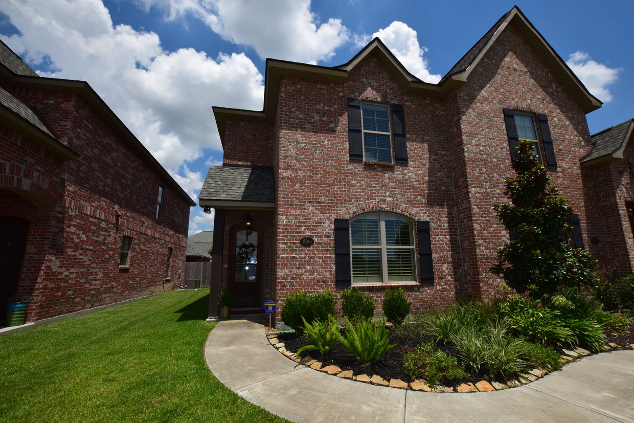 1550 L'Acadie Dr, Lake Charles, LA 70605 Townhome Rentals in Lake