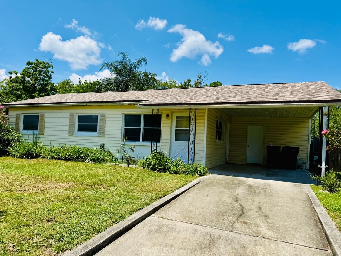 Photo - Updated 3 Bedroom 1 Bathroom Home For Rent at 14205 Allison Drive Orlando, Fl. 32826