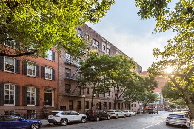 Building Photo - 438-448 Hudson St
