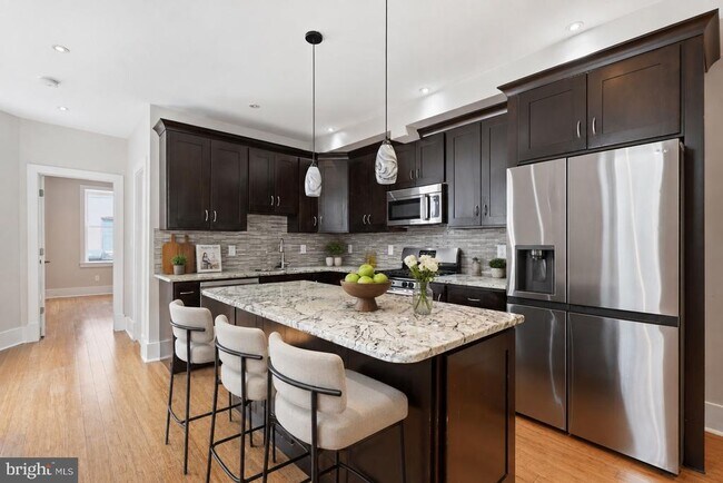 Foto del edificio - 2128 1st St NW