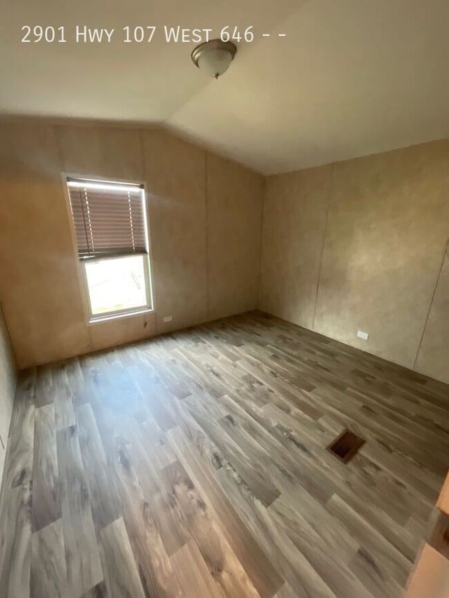 Building Photo - 2901 Hwy 107 West 646--