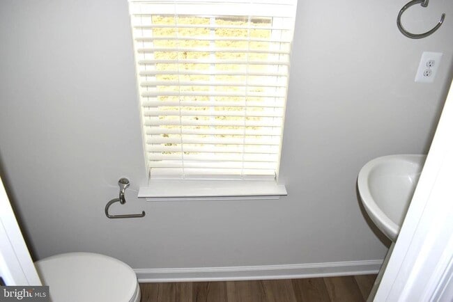 Foto del edificio - 216 Swan Fld Ave