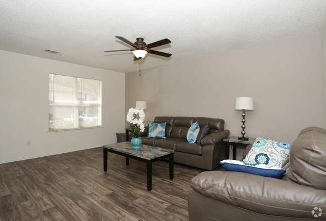 2BR, 2BA - 1,196 SF - Townhomes at Pinehill