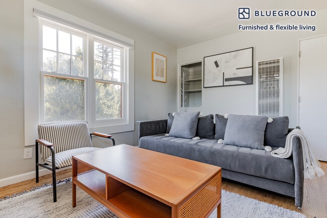 Building Photo - 325 Hawthorne Ave