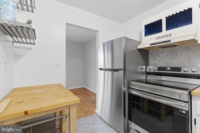 Building Photo - 2614 Fort Farnsworth Rd