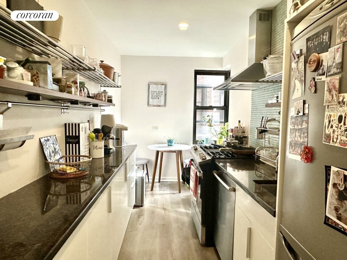 Foto principal - 3440-40 78th St
