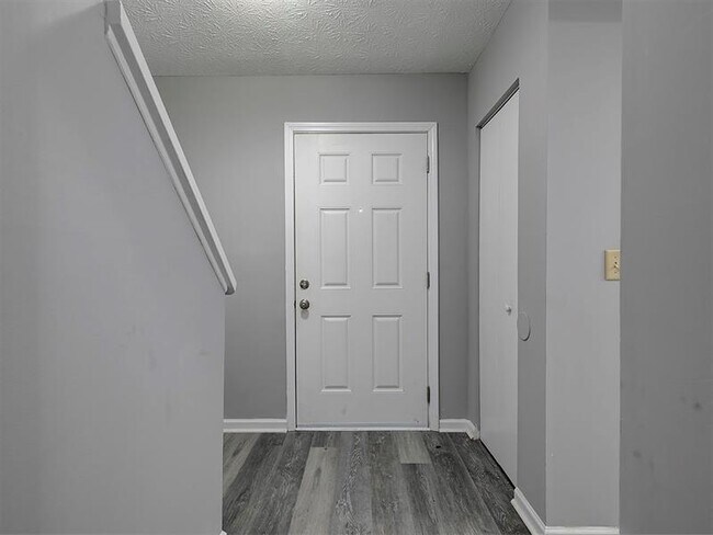 Building Photo - 351 W Post Oak Crossing SW