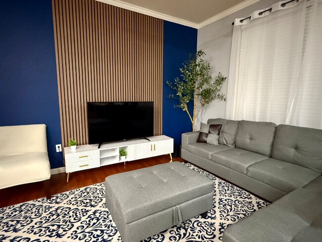 Foto del edificio - 860 N Orange Ave