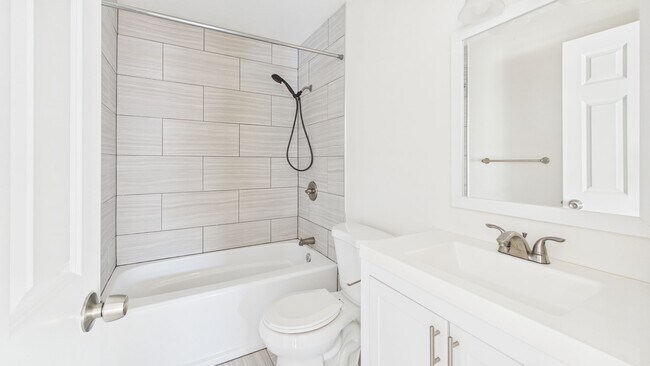 Foto del edificio - Upgraded 1-Bedroom Home in Minnetonka