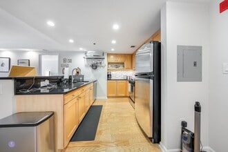 Building Photo - 759 2nd St