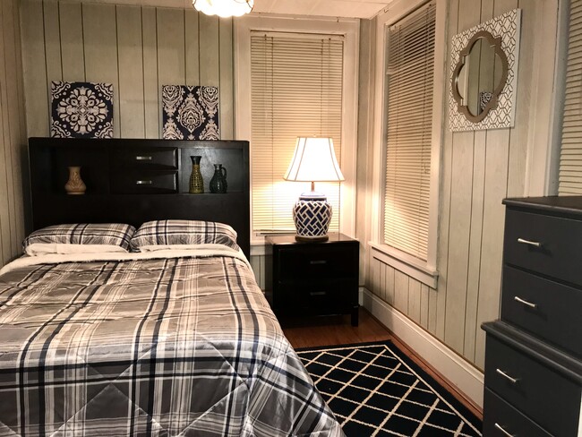 Building Photo - 2127 Prior Ct