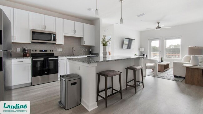 Foto del edificio - 12525 Tibbets Ln