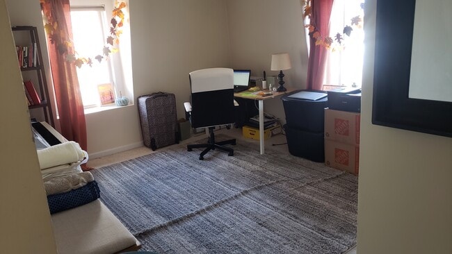 Bedroom1 / Office - 12 Avon St