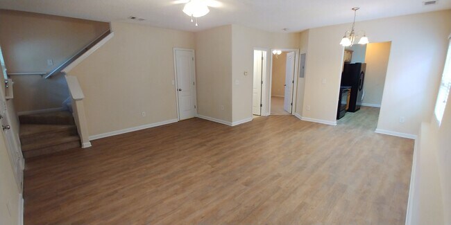 Foto del edificio - BRIDGEWATER HOME! PRE-LEASING FOR AUGUST!