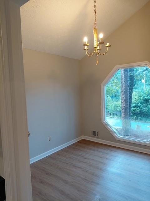 Building Photo - 257 Castleair Dr NE
